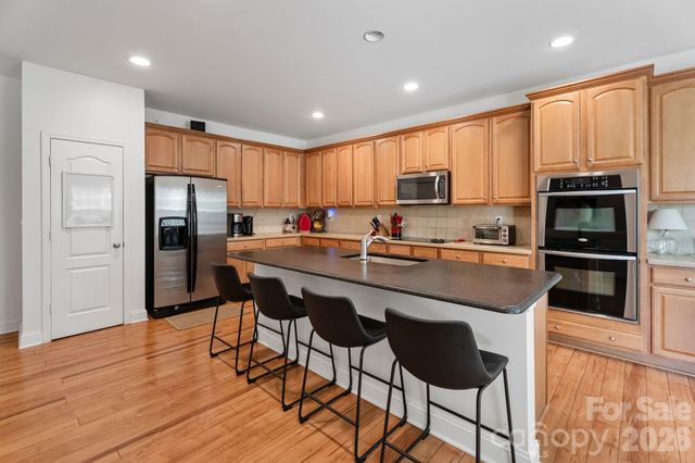 9509 Seamill Road, Charlotte, NC 28278