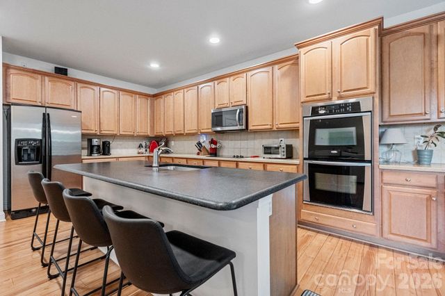 9509 Seamill Road, Charlotte, NC 28278