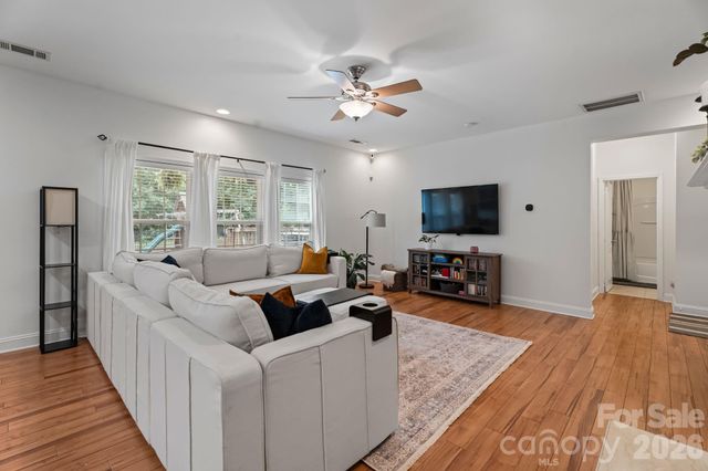 9509 Seamill Road, Charlotte, NC 28278