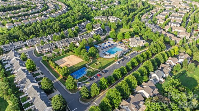 9509 Seamill Road, Charlotte, NC 28278