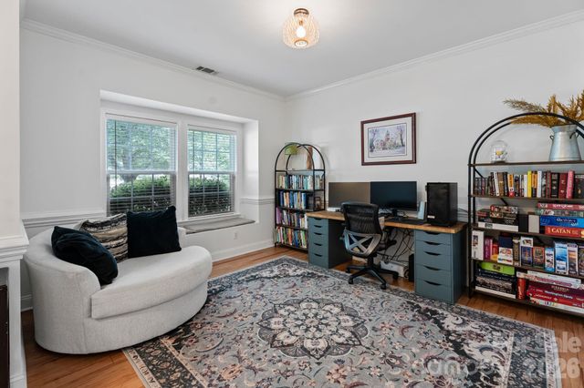 9509 Seamill Road, Charlotte, NC 28278