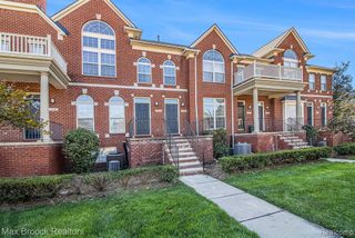 3274 Camden Drive, Troy, MI 48084