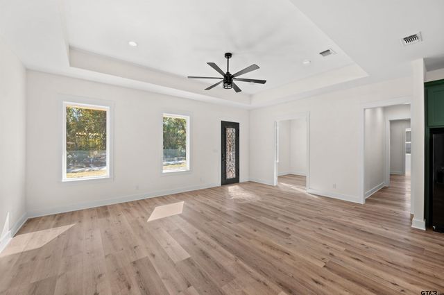 1370 County Road 1660, Alba, TX 75410