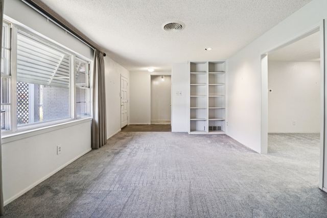 115 N Wisteria Street, Mansfield, TX 76063