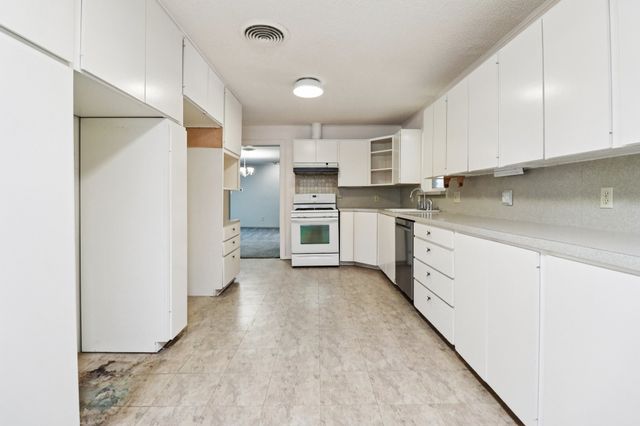 115 N Wisteria Street, Mansfield, TX 76063