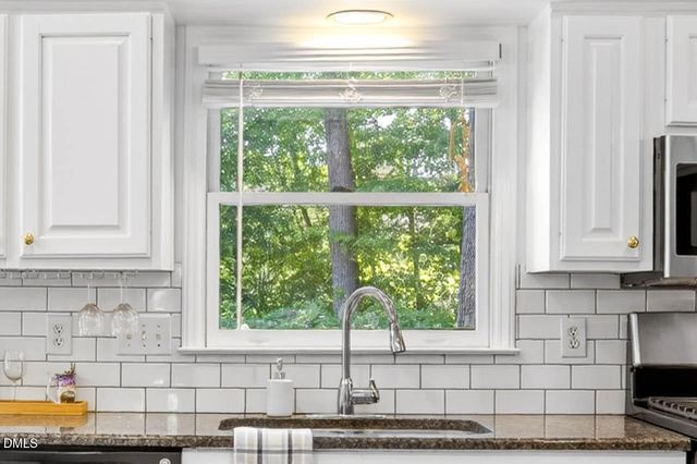 206 Windhover Drive, Chapel Hill, NC 27514