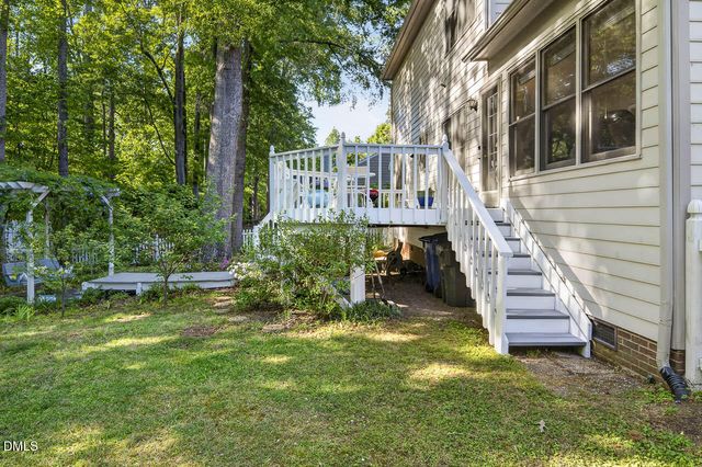 206 Windhover Drive, Chapel Hill, NC 27514