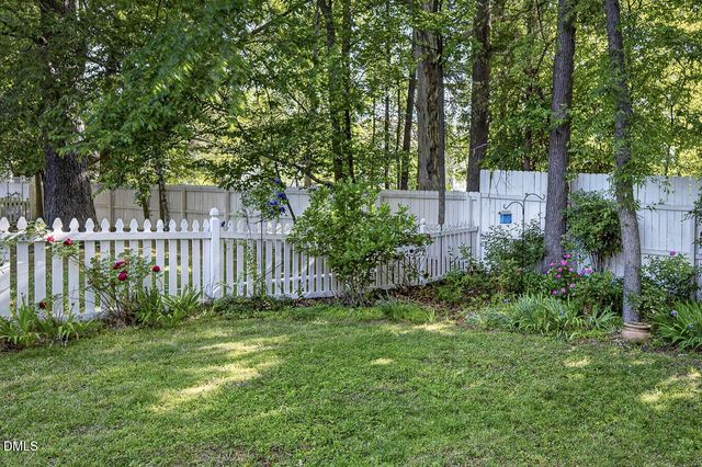 206 Windhover Drive, Chapel Hill, NC 27514