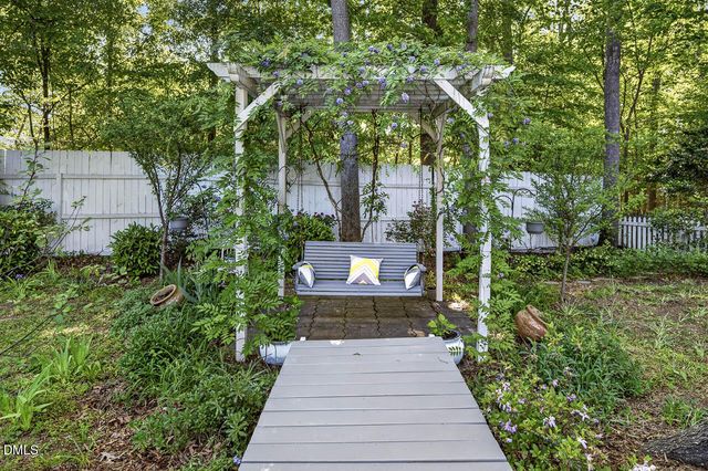 206 Windhover Drive, Chapel Hill, NC 27514