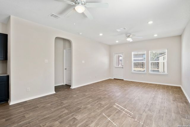 3362 Stoney Knl, San Antonio, TX 78245