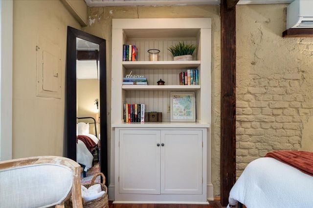 53 Hasell Street Apt J, Charleston, SC 29401