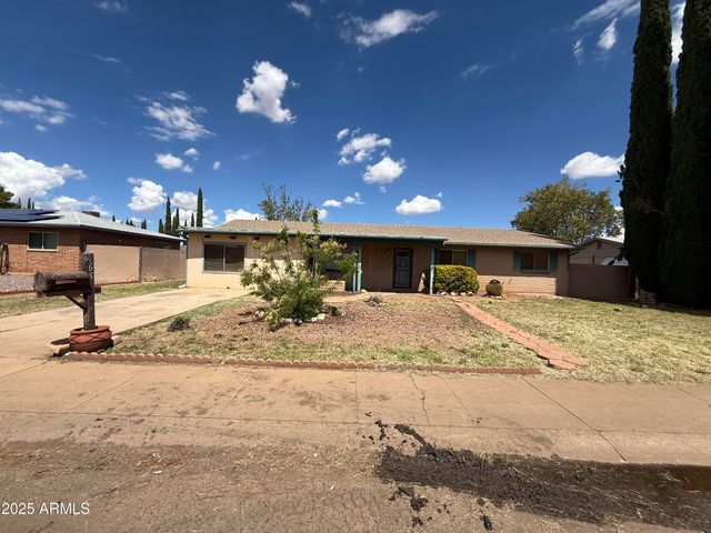 565 RAYMOND Drive, Sierra Vista, AZ 85635