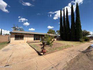 565 RAYMOND Drive, Sierra Vista, AZ 85635