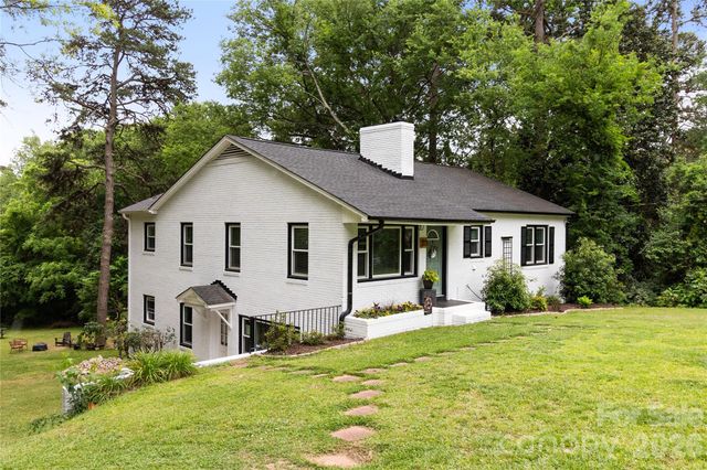 213 Hillcrest Drive, Huntersville, NC 28078