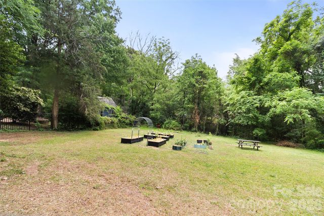 213 Hillcrest Drive, Huntersville, NC 28078