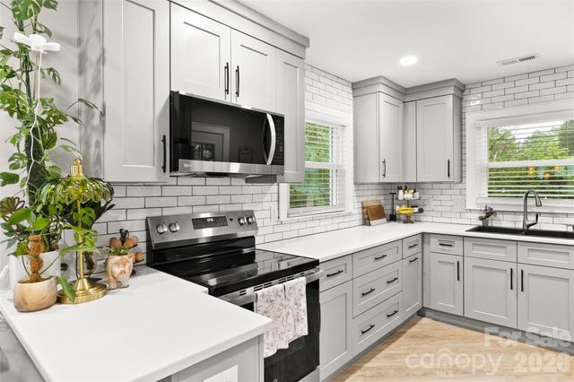 213 Hillcrest Drive, Huntersville, NC 28078