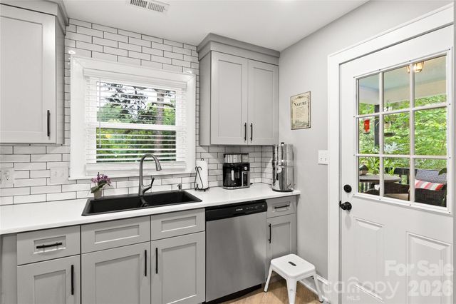 213 Hillcrest Drive, Huntersville, NC 28078