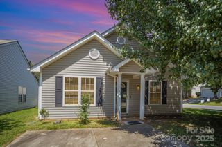 1623 Forest Stream Court, Charlotte, NC 28213