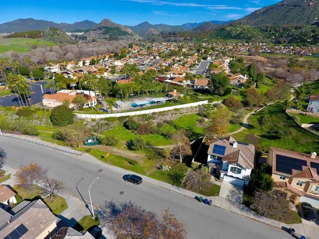 4163 Lake Circle Drive, Fallbrook, CA 92028
