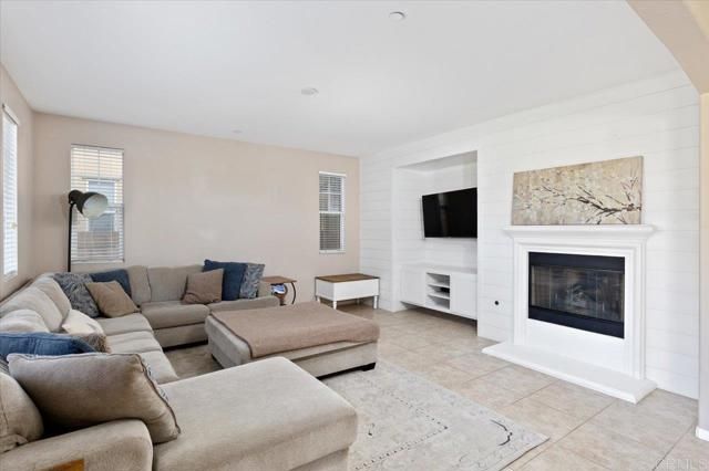 4163 Lake Circle Drive, Fallbrook, CA 92028