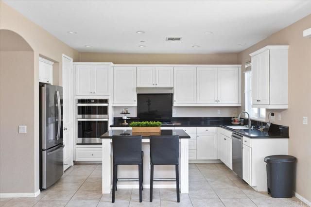 4163 Lake Circle Drive, Fallbrook, CA 92028