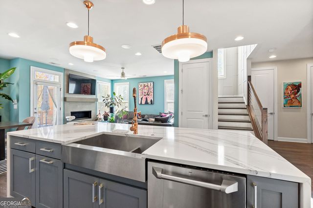 1002 Towneship Way, Roswell, GA 30075