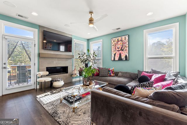 1002 Towneship Way, Roswell, GA 30075