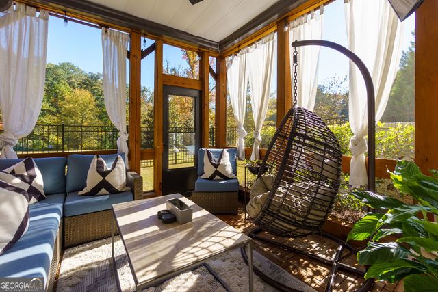 1002 Towneship Way, Roswell, GA 30075