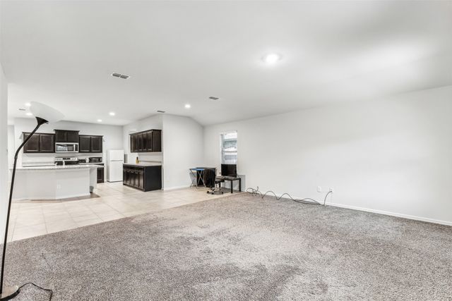 714 Wolf Creek Drive, Cleburne, TX 76033