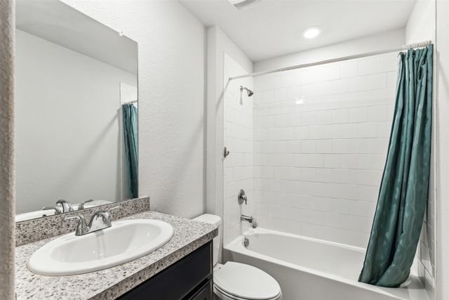 714 Wolf Creek Drive, Cleburne, TX 76033