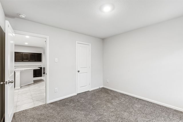 714 Wolf Creek Drive, Cleburne, TX 76033