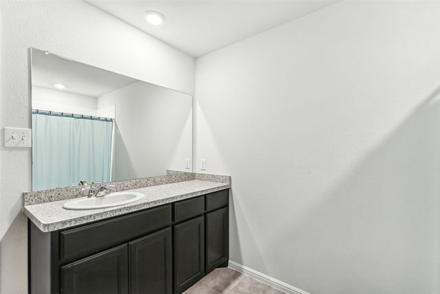 714 Wolf Creek Drive, Cleburne, TX 76033