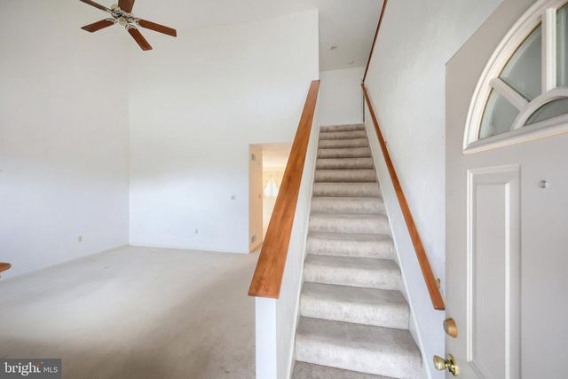 1118 ROOSEVELT CT, Hanover, PA 17331