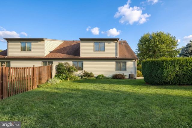 1118 ROOSEVELT CT, Hanover, PA 17331