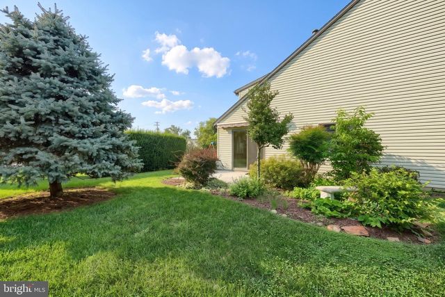 1118 ROOSEVELT CT, Hanover, PA 17331