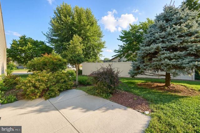 1118 ROOSEVELT CT, Hanover, PA 17331