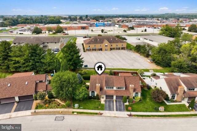 1118 ROOSEVELT CT, Hanover, PA 17331