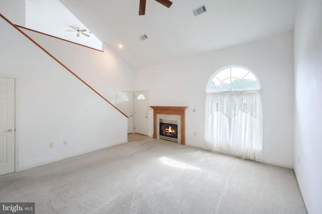 1118 ROOSEVELT CT, Hanover, PA 17331