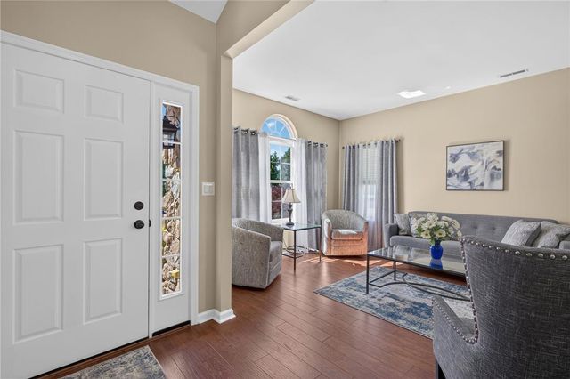 6616 Blue Heather Court, Lower Macungie Twp, PA 18062