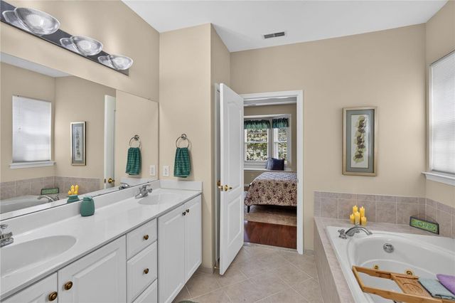 6616 Blue Heather Court, Lower Macungie Twp, PA 18062