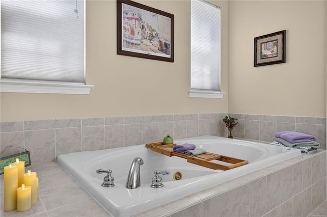 6616 Blue Heather Court, Lower Macungie Twp, PA 18062