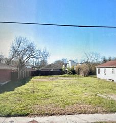 1826 Gallagher Street, Dallas, TX 75212