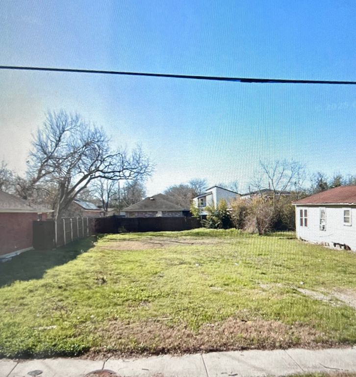 1826 Gallagher Street, Dallas, TX 75212