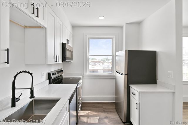 259 W 9 MILE Road 104, Ferndale, MI 48220