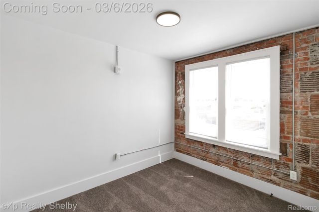 259 W 9 MILE Road 104, Ferndale, MI 48220