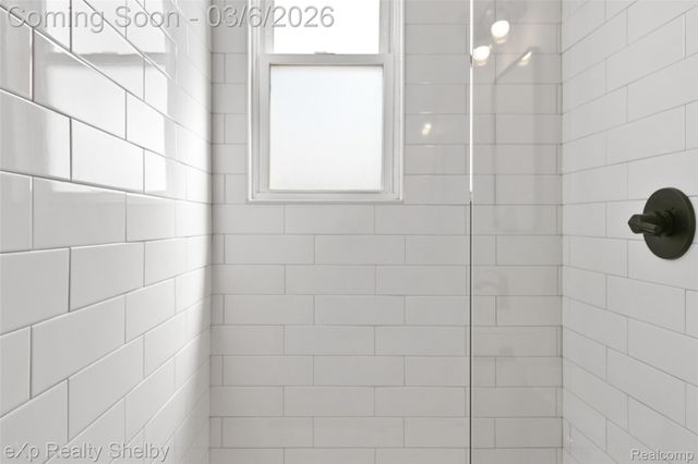 259 W 9 MILE Road 104, Ferndale, MI 48220