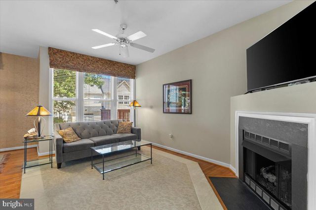 46134 BRISBANE SQ, Potomac Falls, VA 20165