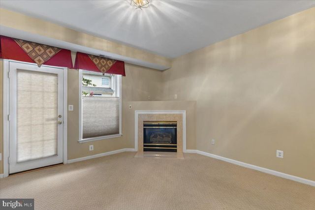 46134 BRISBANE SQ, Potomac Falls, VA 20165