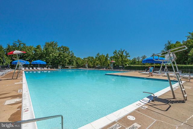 46134 BRISBANE SQ, Potomac Falls, VA 20165