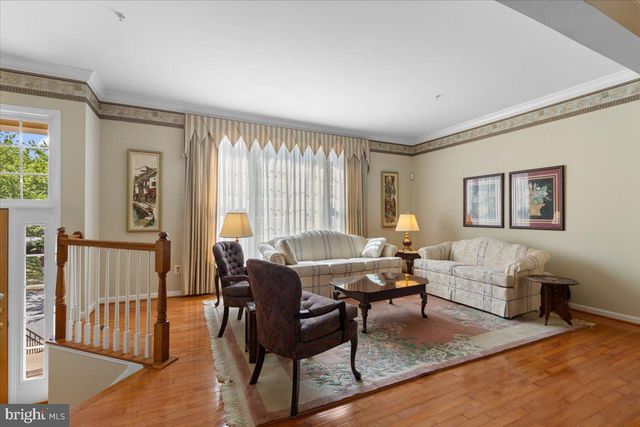 46134 BRISBANE SQ, Potomac Falls, VA 20165